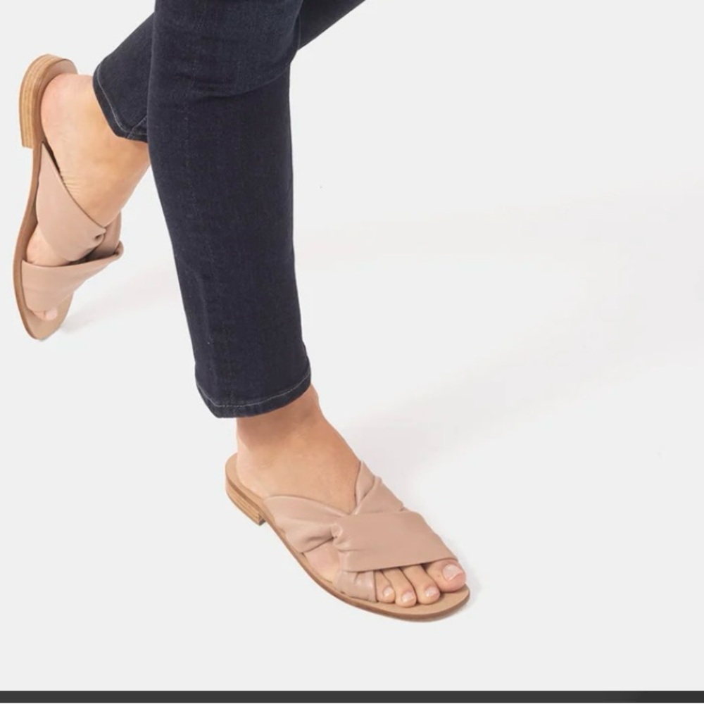 Bells & Becks Leather Twist Sandals